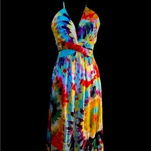 Summer dress with cutouts